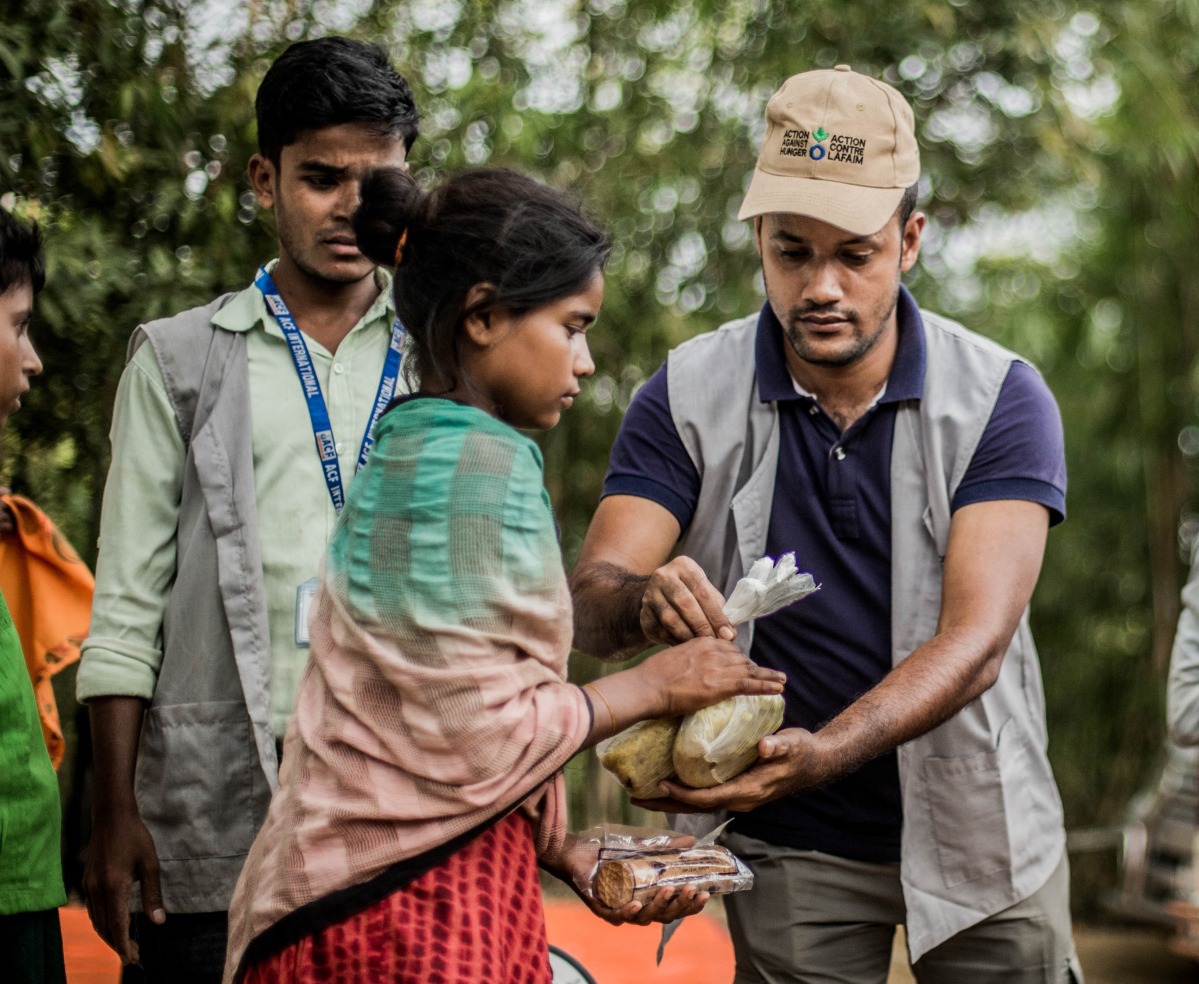 An emergency food distribution for Rohingya refugees in Cox's Bazar, Bangladesh.