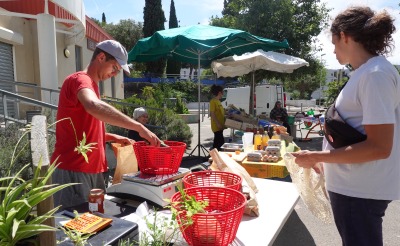 A solidarity market in May 2024 in the northern districts of Marseille with the aim of making organic and quality products accessible to residents at affordable prices.